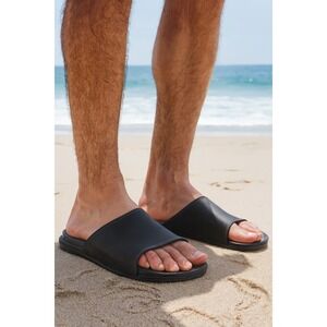 OluKai Alania Slides Sandals Black Leather Men 9M Resort Old Money Beach Travel